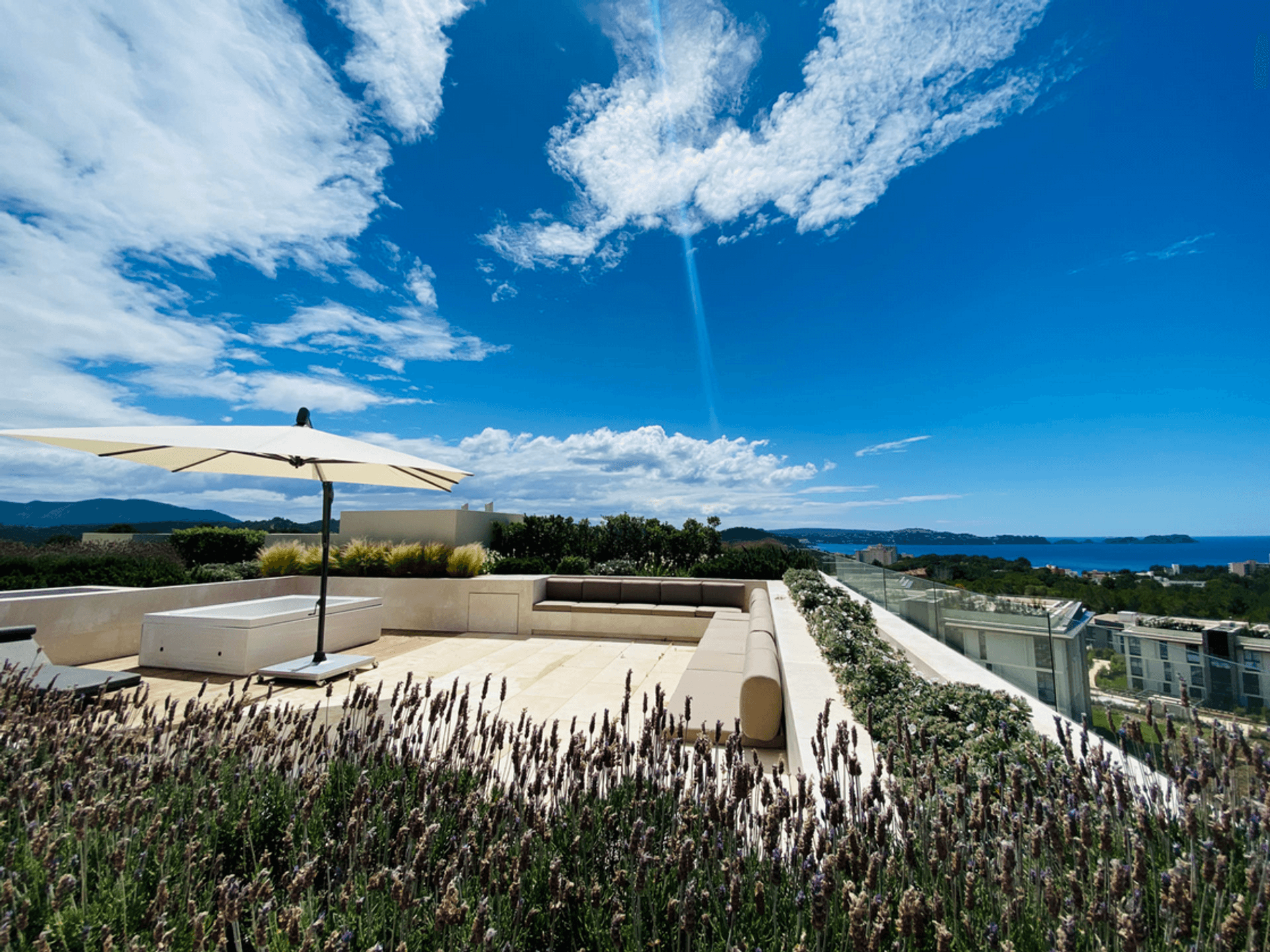 Dachterrasse / Roof terrace