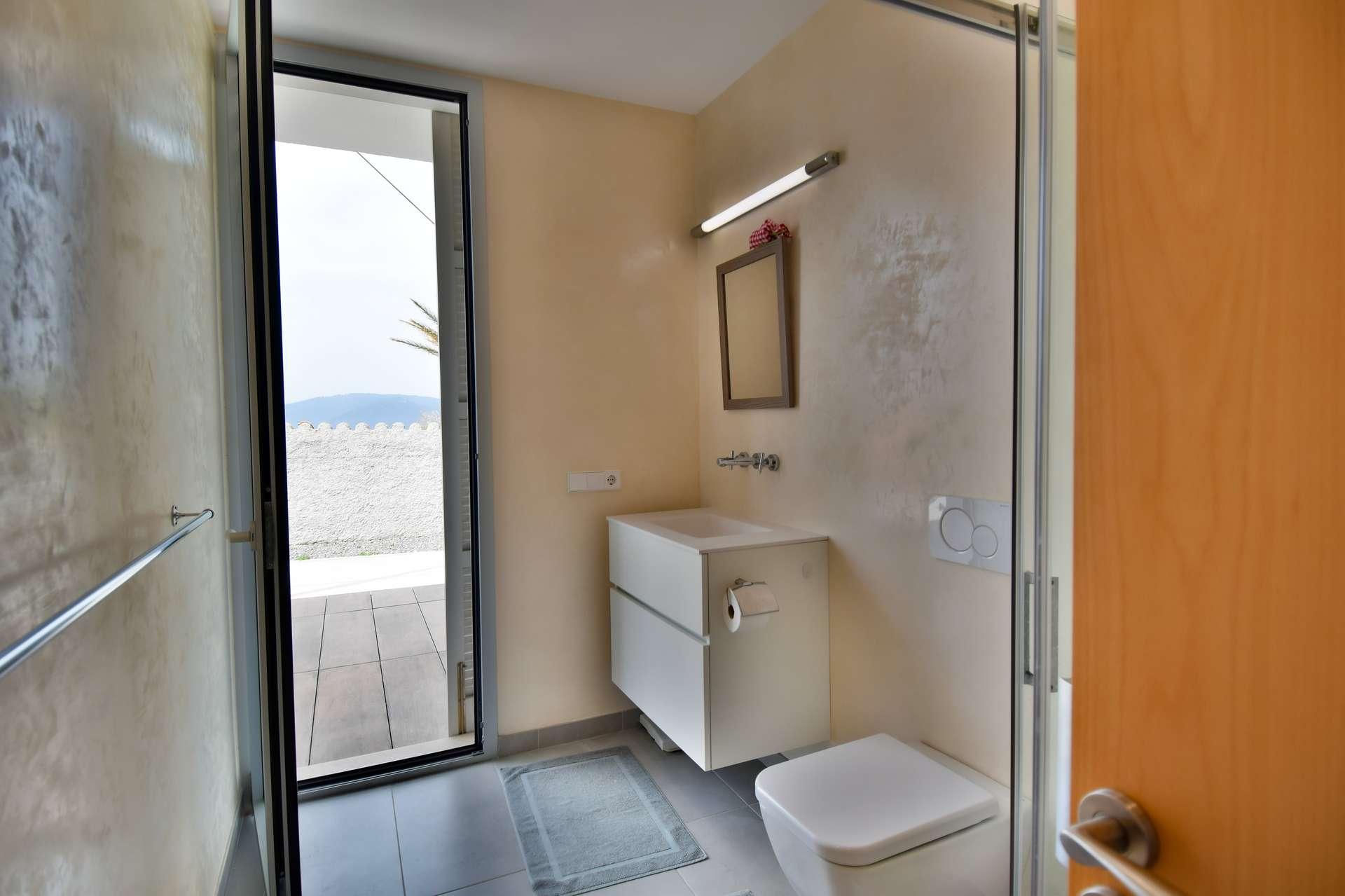 Duschbad unten/baño con ducha abajo/bathroom with shower ground floor