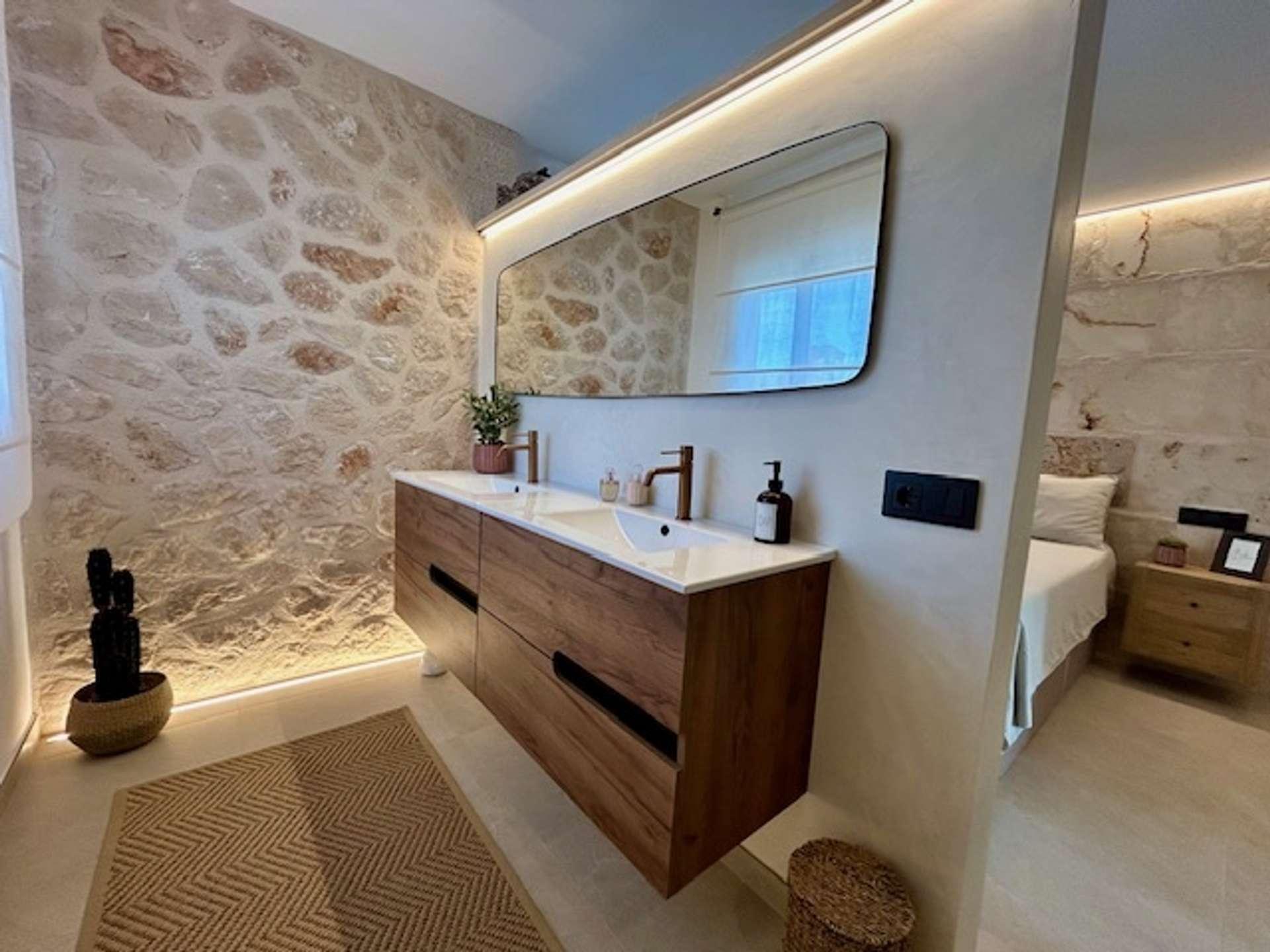 Badezimmer - Bathroom