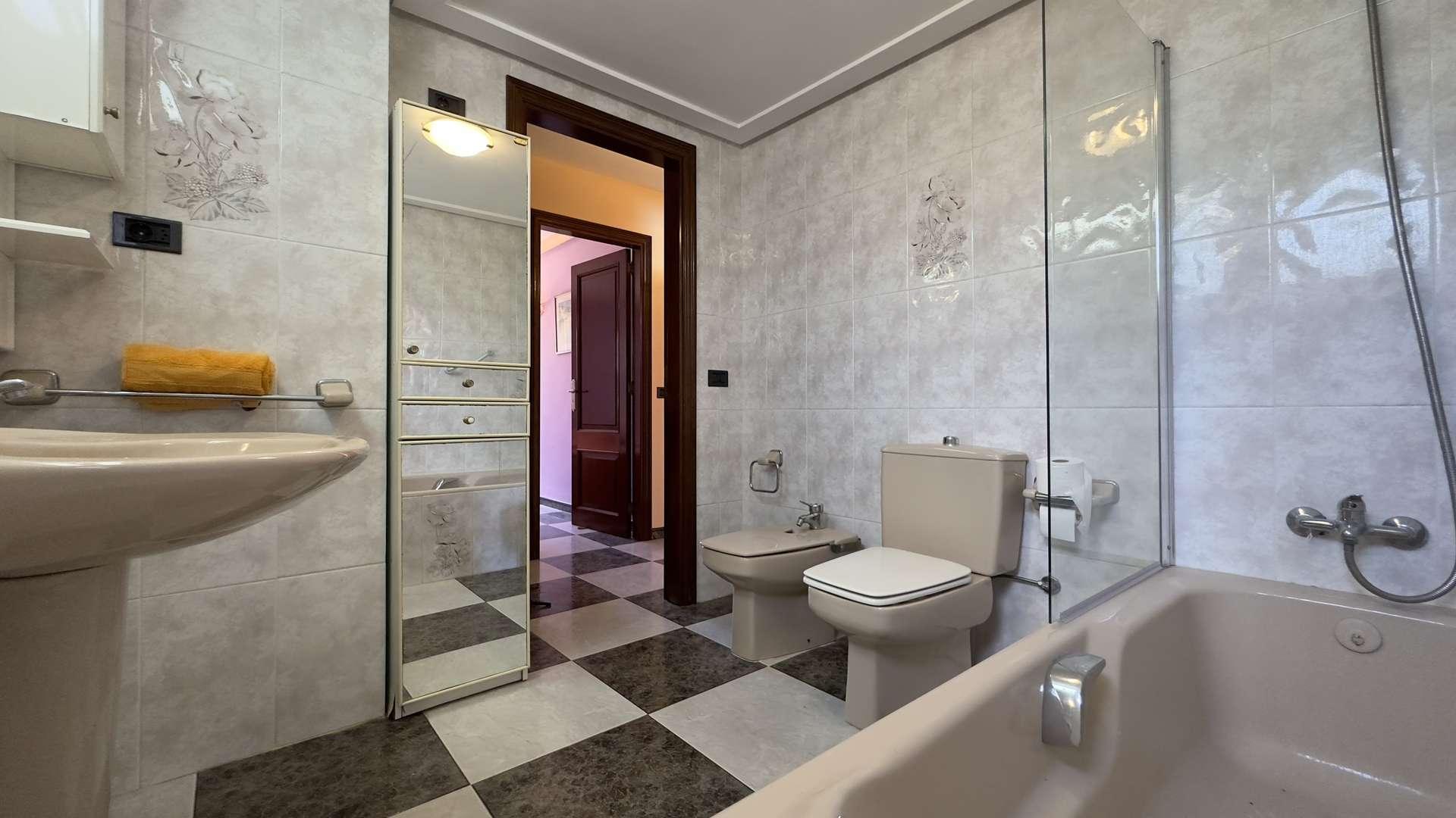 Bad/baño/bathroom