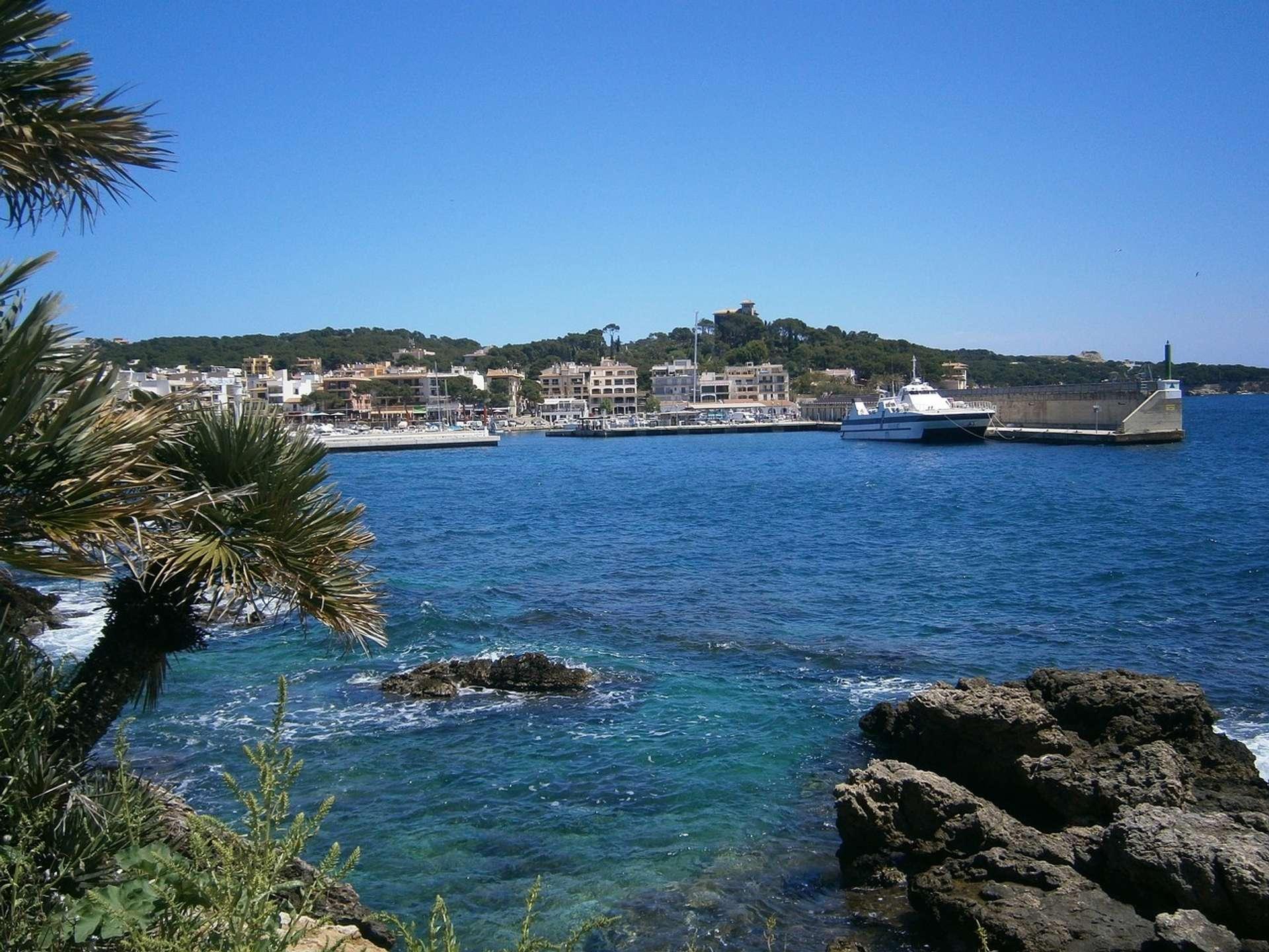 Blick auf den Hafen/vistas al puerto/view onto the harbour