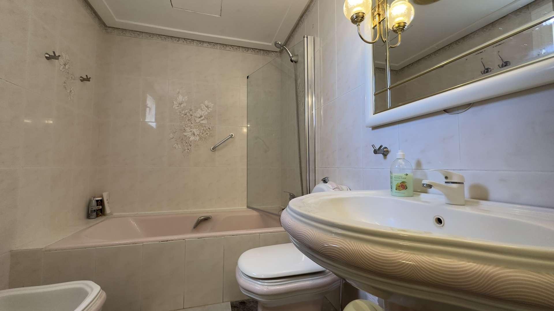 Bad/baño/bathroom