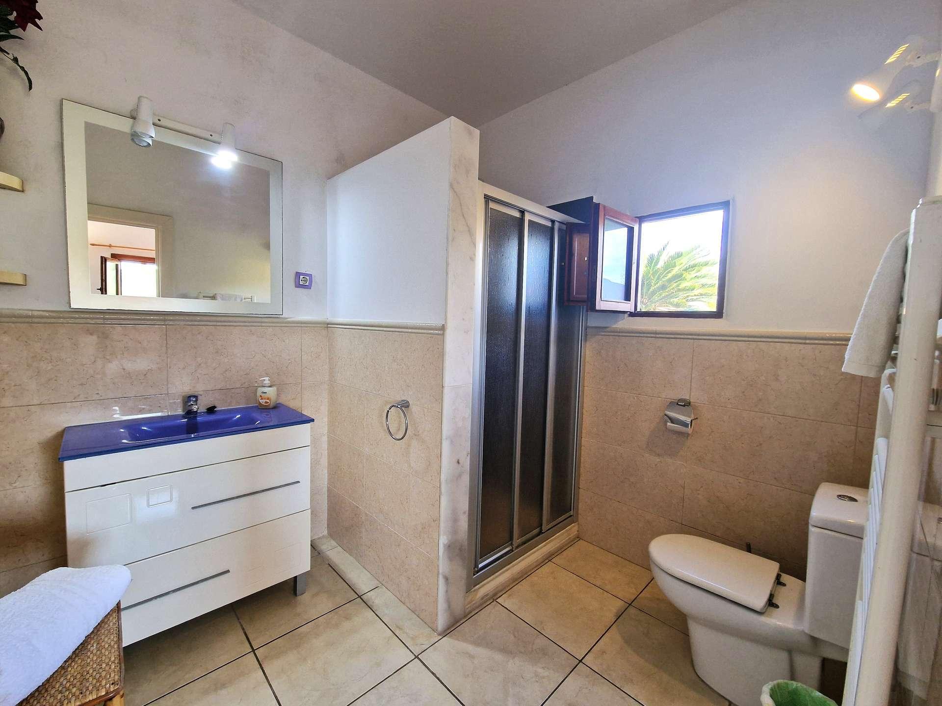 ... con baño en suite